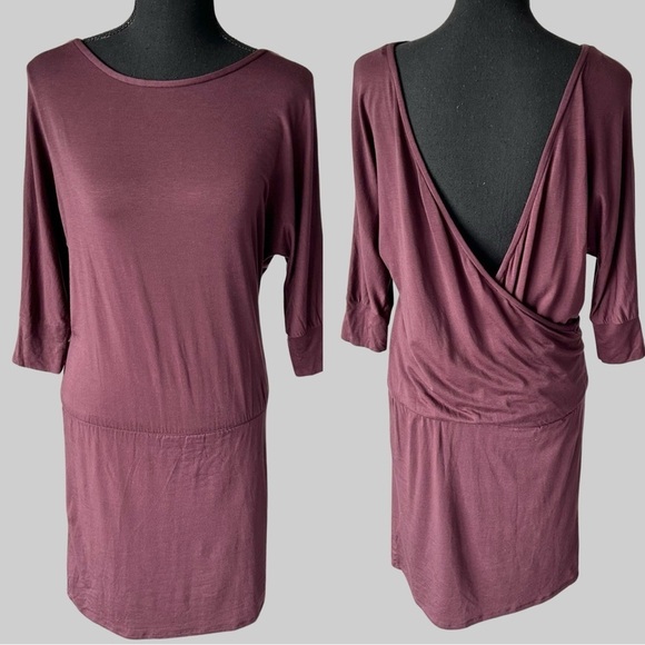 Aritzia Dresses & Skirts - Aritzia Babaton Burgundy Open  Back Stretchy Jersey Dress